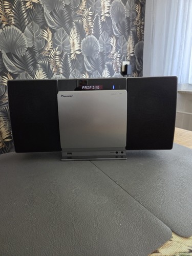 Pioneer stereo cd player - pioneer,